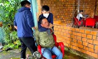 Bắt đối tượng de doạ, ép thương lái sầu riêng nộp tiền ‘bảo kê’