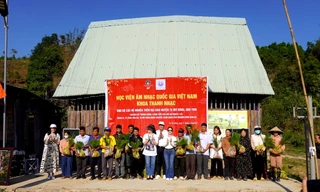 Học viện Âm nhạc Việt Nam tặng 100 nghìn cây thông giống