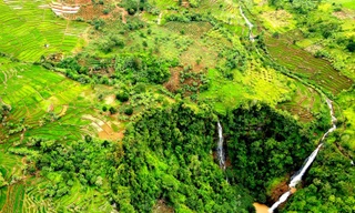 Thác Đôi hùng vỹ từ trên cao