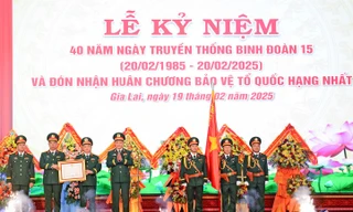 Binh đoàn 15 nhận Huân chương Bảo vệ Tổ quốc hạng Nhất