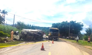 Hai ô tô tải va chạm trên Quốc lộ 19, một tài xế tử vong 
