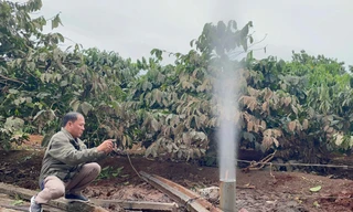 Lại xuất hiện cột khí cao hơn 10m ở Gia Lai, áp suất lớn đẩy cả trụ bê tông lên