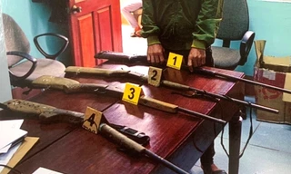 Bốn đối tượng chế tạo súng bị bắt ở xã biên giới