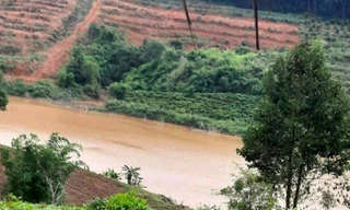 Tá hỏa phát hiện thi thể nam thanh niên bên nhánh sông