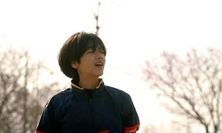 Hóa thân thành nữ thiên tài bóng chày, “mỹ nhân chuyển giới” thu hút mọi ánh nhìn