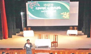 Kịch Tuổi trẻ tung chiêu hút khách