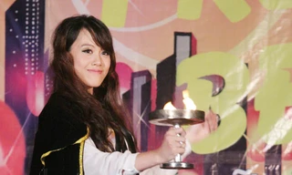 Ngắm tài sắc nữ sinh báo chí