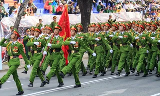 Thông qua nghị quyết quy định chức vụ có hàm Trung tướng, Thiếu tướng