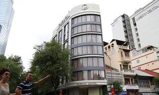 Khách sạn trên phố cổ Hà Nội đua nhau rao bán vì dịch COVID-19 