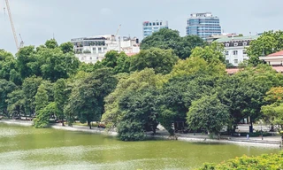 Dự án cải tạo và chỉnh trang hồ Hoàn Kiếm được các chuyên gia trong nước, quốc tế đánh giá cao khi vẫn giữ được những “đặc sản” nổi trội của hồ Hoàn Kiếm đã có hàng trăm năm trước Ảnh: Duy Phạm