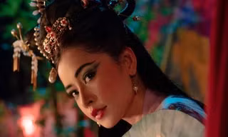 Cô Ba Trà (Chi Pu đóng) 