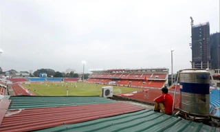 CLB Hải Phòng sống dựa vào ngân sách tỉnh nhưng 2 năm liên tiếp không đạt chuẩn chuyên nghiệp. Ảnh: Anh Tú