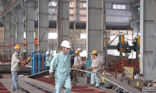 Doanh nghiệp đẩy mạnh sản xuất, thúc đẩy tăng trưởng. Ảnh: TTXVN 