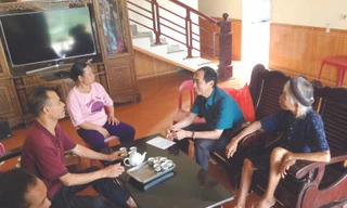 Gia đình Trí phấn khởi kể về những đối thay của gia đình. Ảnh: Duy Chiến