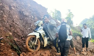 Những giáo viên vùng cao Nghệ An đi cắm bản ​ 