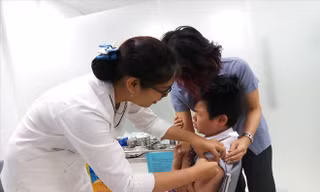 Tiêm phòng sởi là phương pháp duy nhất để tạo miễn dịch với bệnh sởi 