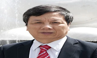 GS.TS Nguyễn Gia Bình, Chủ tịch Hội Hồi sức cấp cứu và Chống độc Việt Nam, nguyên Trưởng khoa Hồi sức tích cực (Bệnh viện Bạch Mai)