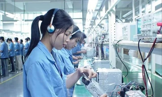 Theo các chuyên gia, nhiều quy định trong Dự thảo Luật Lao động Việt Nam đi làm việc ở nước ngoài (sửa đổi) có thể gây tốn kém cho DN