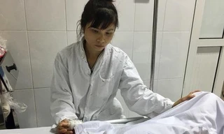 Bé bại não bị chó nhà cắn cụt “của quý”