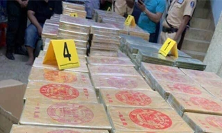 Gần 900 bánh ma túy bị thu giữ vào tối 27/3 