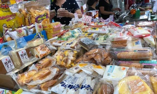 Bánh kẹo ngoại nhập “3 không” tràn ngập thị trường 