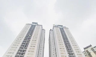 Nhà ở công vụ CT1-CT2 Khu đô thị Yên Hòa, Cầu Giấy, Hà Nội, nơi nhiều cựu cán bộ chậm trả nhà vì chờ hóa giá. Ảnh: Trọng Tài