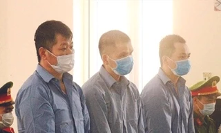 Các bị cáo Thủy, Bằng, Vân tại phiên tòa ngày 29/7 Ảnh: Công an Bắc Kạn 