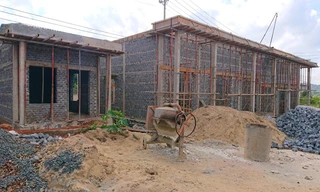 Nhà xử lý rác vẫn đang xây dang dở