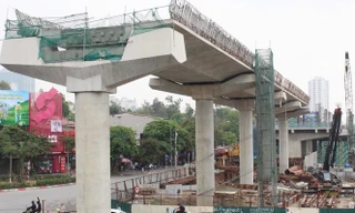 Metro Nhổn - ga Hà Nội đoạn qua công viên Thủ Lệ. Ảnh: Anh Trọng