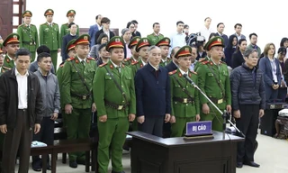 Trong vụ án Mobifone mua AVG, hai cựu Bộ trưởng Nguyễn Bắc Son và Trương Minh Tuấn đều bị xét xử về tội “Nhận hối lộ”