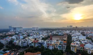 Nghịch lý lãi trước lỗ sau giữa ma trận sốt đất Sài Gòn