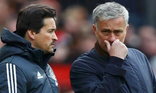 ‘Cánh tay phải’ của Mourinho bất ngờ rời M.U