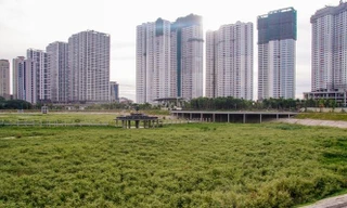 Các dự án công viên, hồ điều hòa Hà Nội ngổn ngang dưới nắng 40 độ