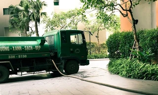 Mới đầu hè, Hà Nội phải dùng xe téc cứu ‘khát’ cho các khu đô thị 