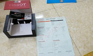 Ảnh chiếc đồng hồ mang hiệu TISSOT (có giá 18.610.000 đồng) mua ở cửa hàng X... trên Phố Huế của a L., sau 4 lần đi bảo hành hiện vẫn bị lỗi.