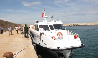 Lễ bàn giao tàu du lịch Cồn Cỏ ngày 31/8. ẢNH: N.V.