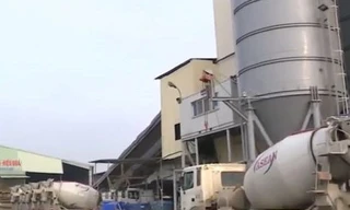 Hàng loạt trạm trộn bê tông không phép ở Hà Nội