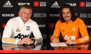 Cavani trong buổi lễ ký hợp đồng mới