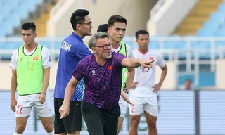 HLV Troussier: 'Muốn đi World Cup, Việt Nam cần 20 Hoàng Đức hoặc 20 Việt Anh'