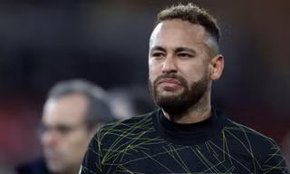Neymar thừa nhận cãi sếp lớn PSG giữa tin đồn phải ra đi