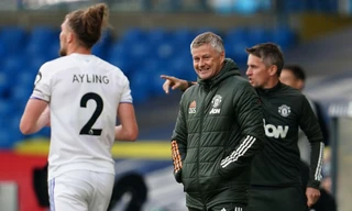 Bất lực trước Leeds, M.U gần như hết cơ hội vô địch Ngoại hạng Anh