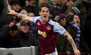 Aston Villa lỡ cơ hội chiếm ngôi đầu bảng Ngoại hạng Anh của Arsenal