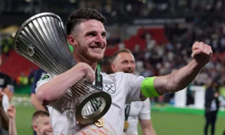 Sau Arsenal, đến lượt Man City bị từ chối vụ mua Declan Rice