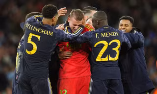 Andriy Lunin mất trận chung kết Champions League đầy cay đắng