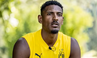 Ngôi sao Dortmund Sebastien Haller mắc ung thư tinh hoàn
