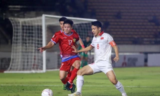 Đỗ Hùng Dũng được ban tổ chức AFF Cup 2022 vinh danh