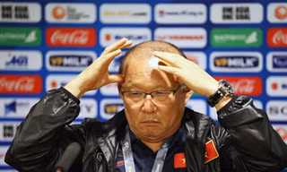 HLV Park Hang-seo xót xa trước vụ tai nạn thương tâm của HAGL