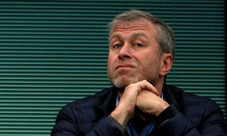 Tỷ phú Roman Abramovich âm thầm mua CLB lừng danh của Tây Ban Nha