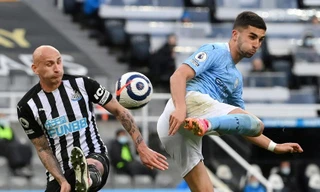 Thắng kịch tính, Man City lập thành tích 'vô tiền khoáng hậu'