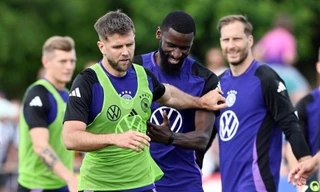 Tuyển Đức dậy sóng trước thềm EURO 2024: Rudiger và Fullkrug suýt đấm nhau trên sân tập